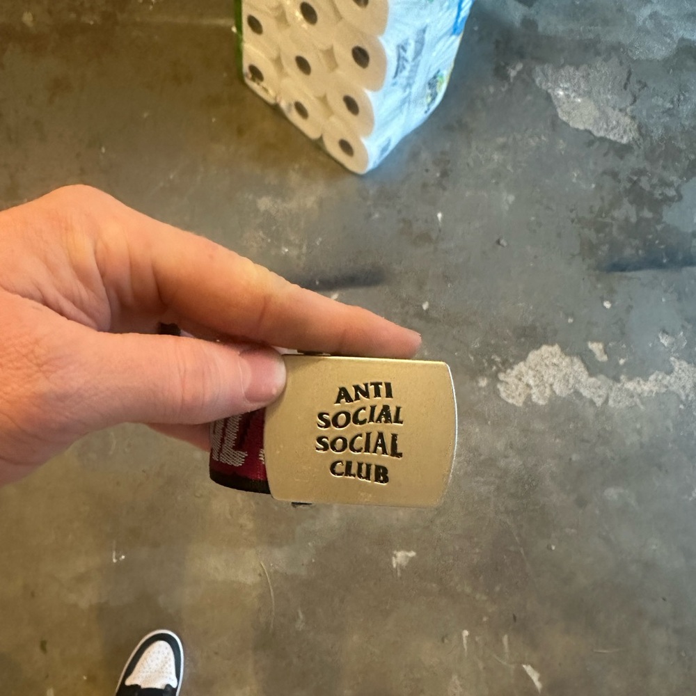 Anti social belt